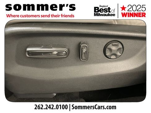 Used 2017 Honda CR-V Touring image 10
