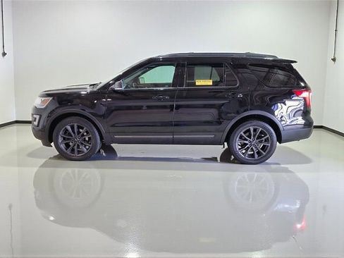 Used 2017 Ford Explorer XLT w/ Equipment Group 202A image 22