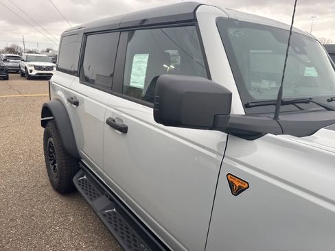 New 2026 Ford Bronco Badlands image 12