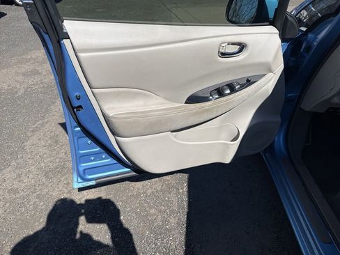 Used 2012 Nissan Leaf SL FWD image 18