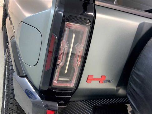 Used 2024 GMC Hummer EV 3X image 28