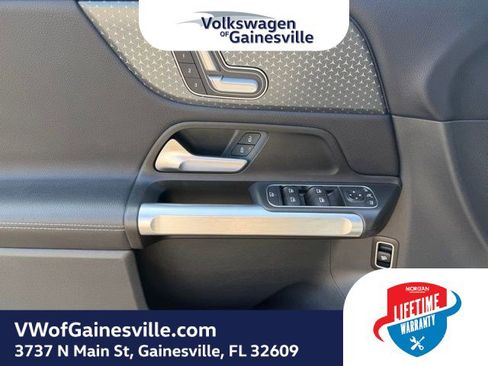 Used 2025 Mercedes-Benz GLB 250 image 16