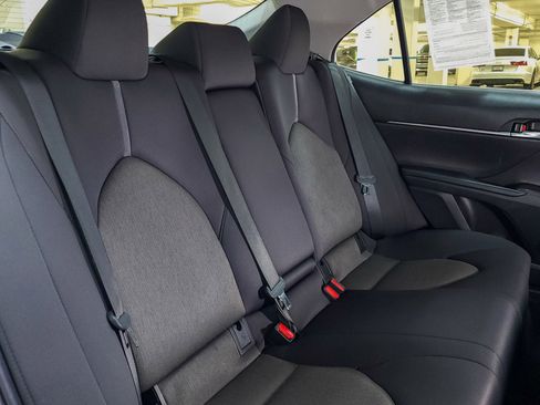 Used 2021 Toyota Camry LE image 41