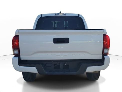 Used 2022 Toyota Tacoma SR w/ SR Convenience Package image 6