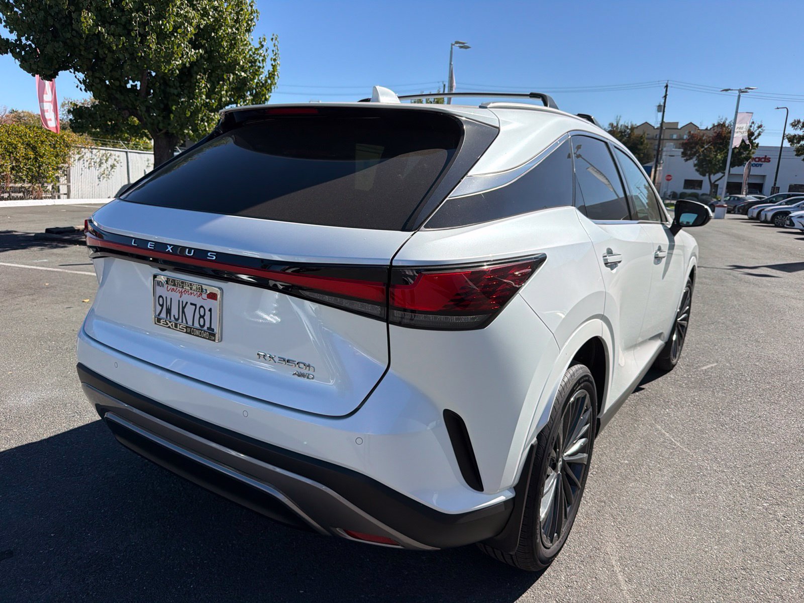 Used 2026 Lexus RX 350h w/ Convenience Package AWD/4WD image 3