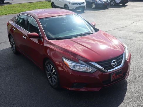 Used 2016 Nissan Altima 2.5 SV FWD image 13