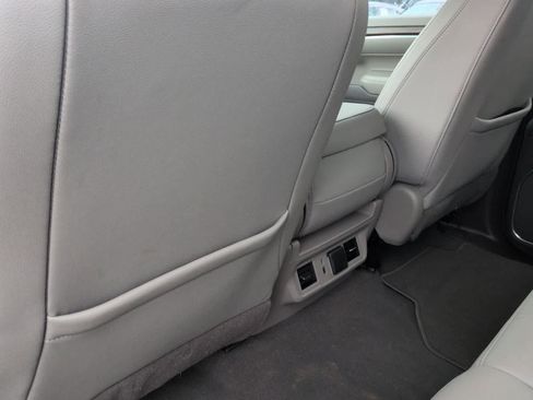 Used 2022 GMC Sierra 1500 SLT image 18