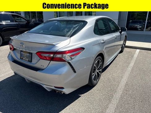 Used 2018 Toyota Camry SE w/ Convenience Package FWD image 6