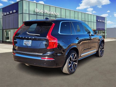 Used 2025 Volvo XC90 B5 Plus w/ Protection Package Premier image 31