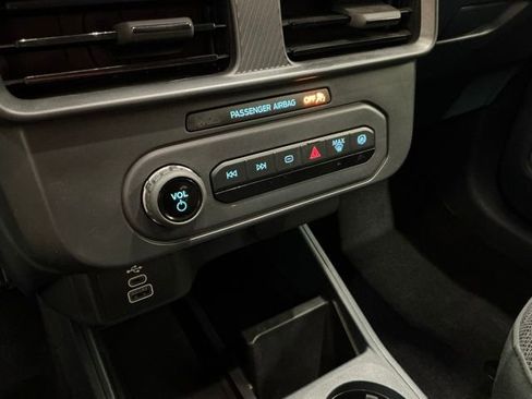 Used 2025 Ford Maverick XL FWD image 23