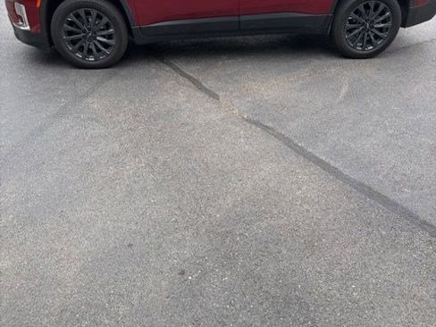Used 2022 Chevrolet Traverse RS w/ LPO, Floor Liner Package AWD/4WD image 2