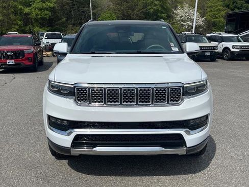 Used 2022 Jeep Grand Wagoneer Series II w/ Premium Group II image 5