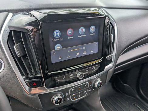 Used 2023 Chevrolet Traverse LT image 26