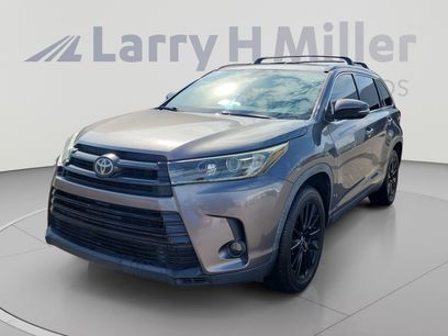 Used 2019 Toyota Highlander SE