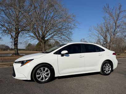 Used 2025 Toyota Corolla LE w/ Convenience Package