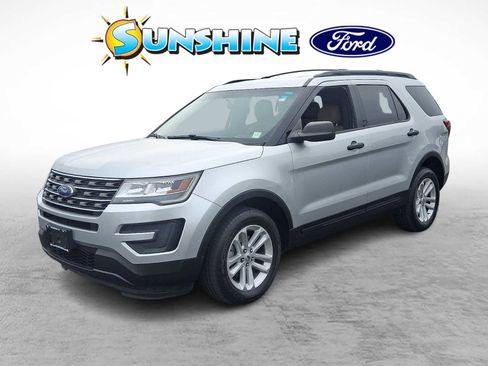 Certified 2017 Ford Explorer 4WD image 3