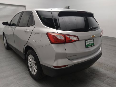 Used 2021 Chevrolet Equinox LS w/ LS Convenience Package FWD image 5