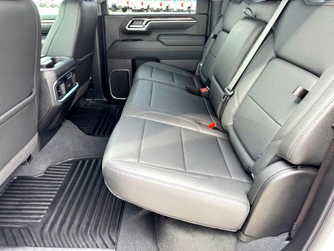 Used 2025 Chevrolet Silverado 3500 LTZ w/ LTZ Convenience Package image 20