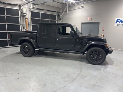 New 2025 Jeep Gladiator Sport