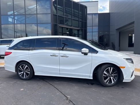 Used 2019 Honda Odyssey Elite image 4