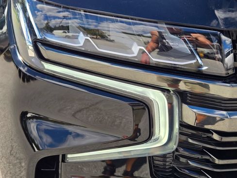 Used 2021 Chevrolet Tahoe RST w/ Luxury Package RWD image 4