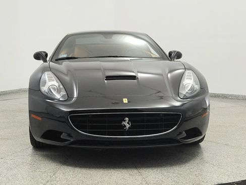Used 2012 Ferrari California RWD image 8
