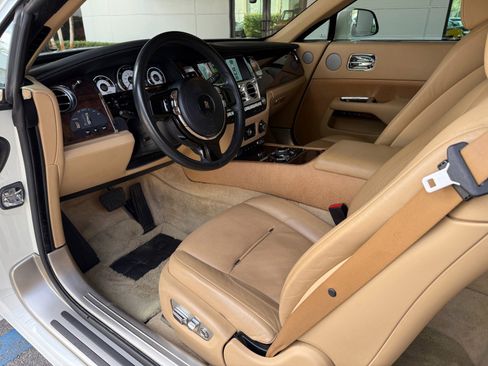 Used 2014 Rolls-Royce Wraith image 25