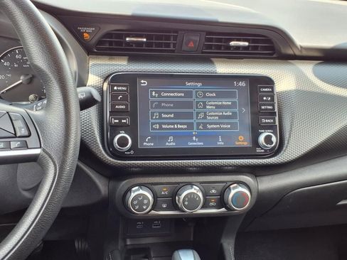 Used 2023 Nissan Kicks SV image 15