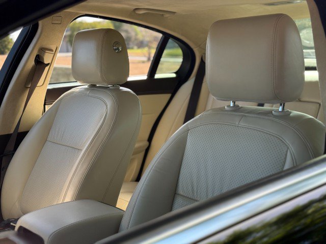 Used 2010 Jaguar XF Supercharged RWD image 14