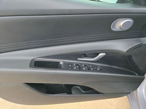 New 2026 Hyundai Elantra SE image 18