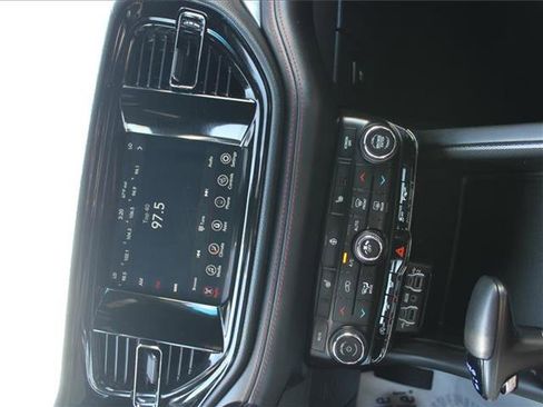Used 2024 Dodge Durango GT image 14