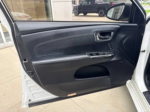 Used 2016 Toyota Avalon Limited w/ Toyota Safety Sense Package FWD image 13