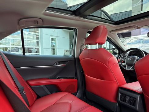 Used 2019 Toyota Camry XSE FWD image 39