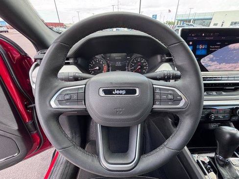 Used 2025 Jeep Compass Limited AWD/4WD image 21