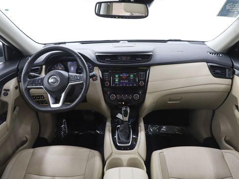 Used 2020 Nissan Rogue SL image 16