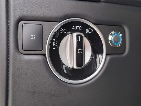 Used 2017 Mercedes-Benz G 550 Squared image 28