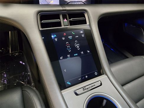 Used 2021 Porsche Taycan Turbo S image 40