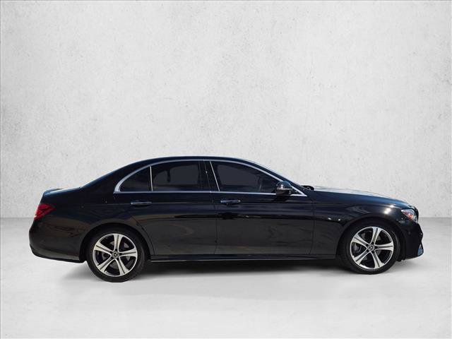 Used 2018 Mercedes-Benz E 300 image 4