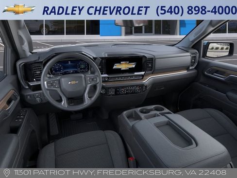 New 2026 Chevrolet Silverado 1500 LT image 15