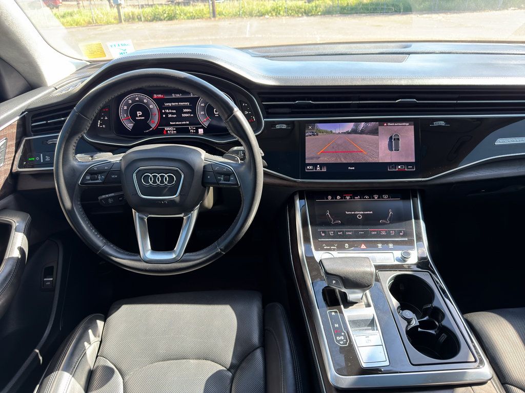 Used 2019 Audi Q8 Prestige w/ Luxury Package AWD/4WD image 16