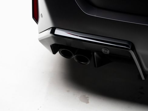 Used 2025 BMW M5 w/ Carbon Package image 31