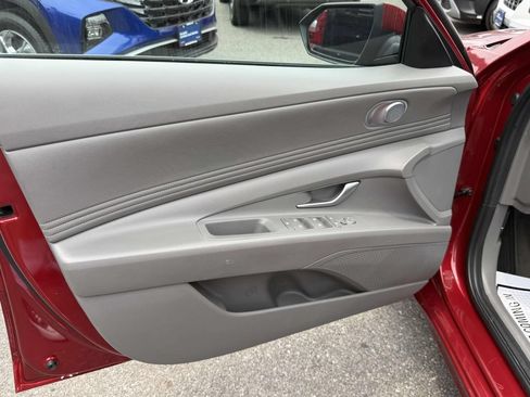 Certified 2023 Hyundai Elantra SEL w/ Convenience Package FWD image 16