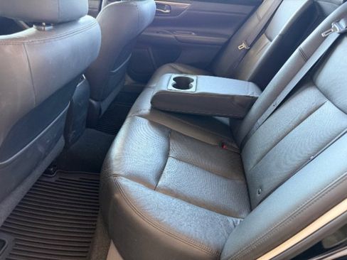 Used 2013 Nissan Altima 2.5 SL w/ Technology Pkg image 6