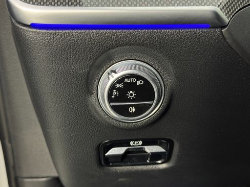 Used 2022 Mercedes-Benz C 300 Sedan w/ AMG Line w/ Night Package image 18