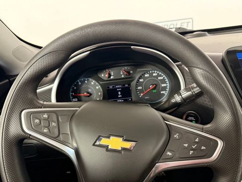 Used 2022 Chevrolet Malibu LT FWD image 23