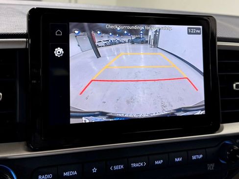 Used 2025 Hyundai Venue Limited image 5