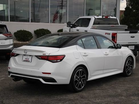 Certified 2025 Nissan Sentra SR w/ SR Premium Package FWD image 10
