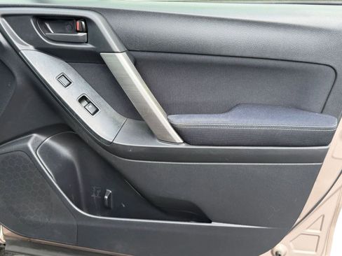 Used 2015 Subaru Forester 2.5i w/ Alloy Wheel Package image 33