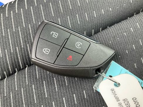 New 2026 Chevrolet Equinox LT w/ LPO, Floor Liner Package image 38