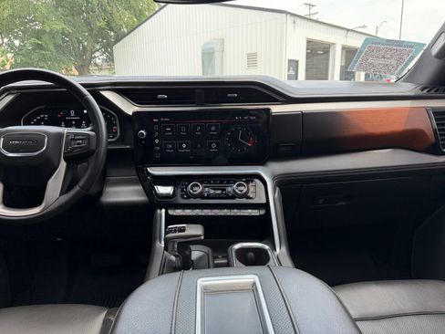 Used 2022 GMC Sierra 1500 Denali AWD/4WD image 18